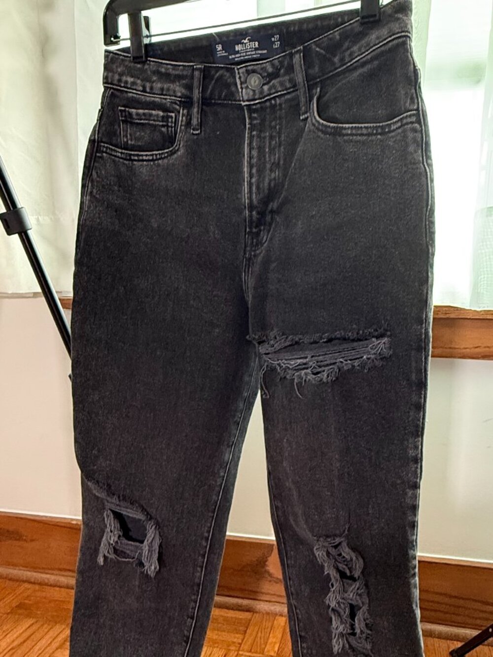 Hollister Ultra High-Rise Vintage Straight jeans